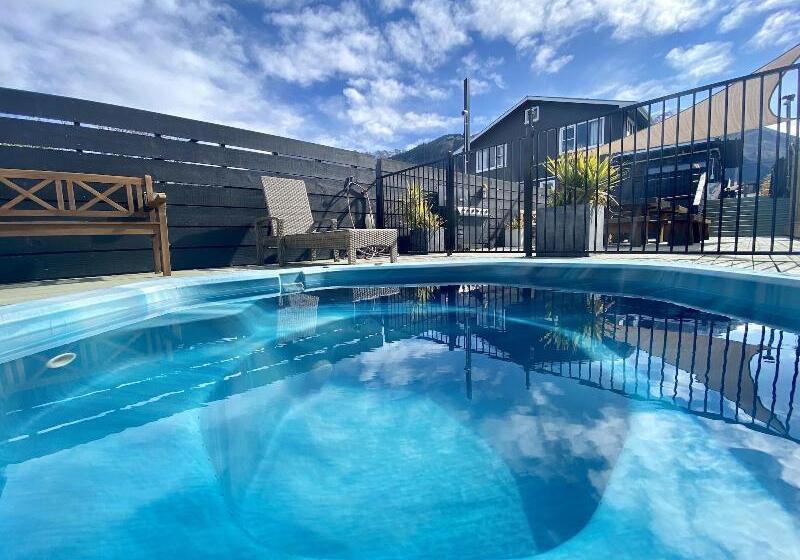 הוסטל The Black Sheep Backpackers