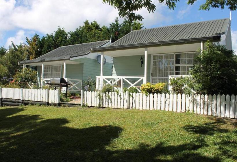 Ash Grove Boutique Motel