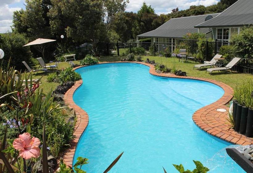 Ash Grove Boutique Motel