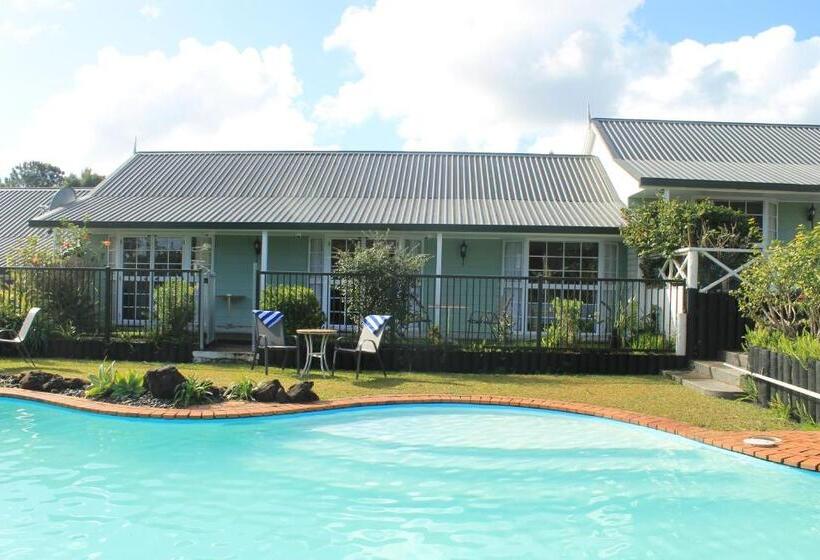 Ash Grove Boutique Motel