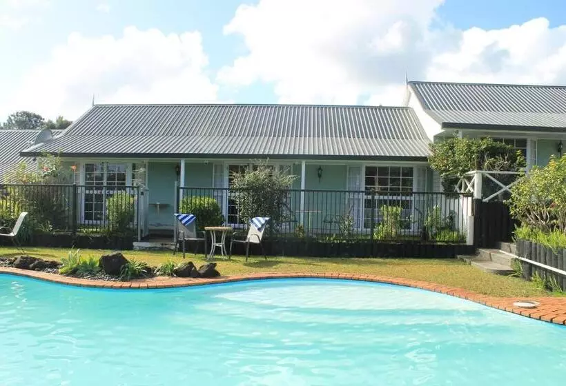 Ash Grove Boutique Motel
