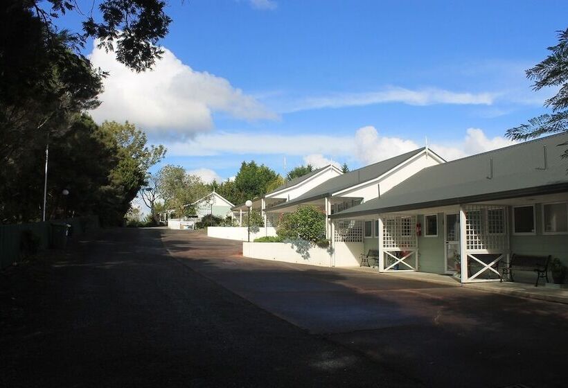 Ash Grove Boutique Motel