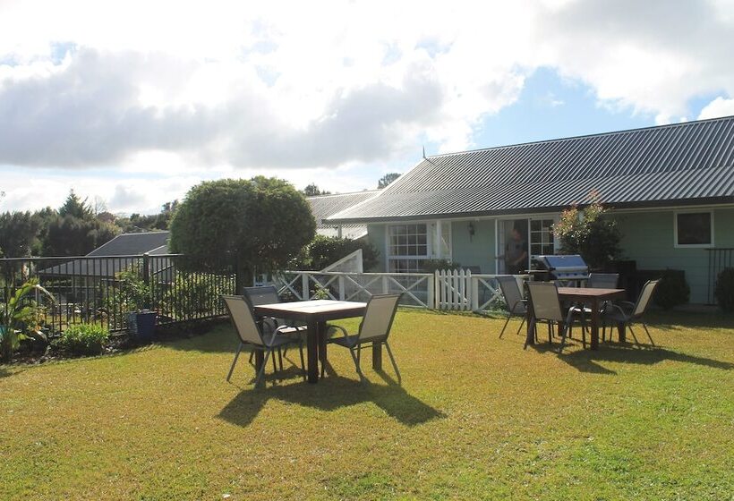 Ash Grove Boutique Motel