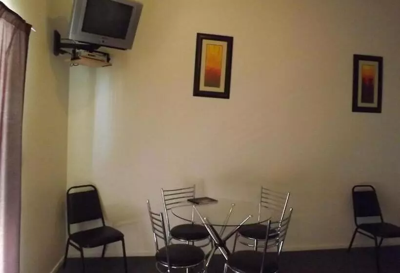 Bay Road Motels