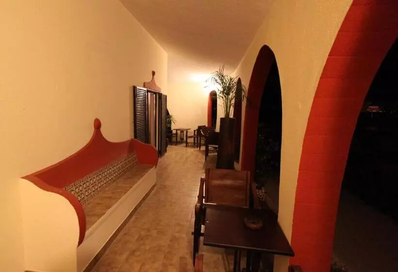 ベッドアンドブレックファースト Villa Paraiso   Naturism Optional Adults Only
