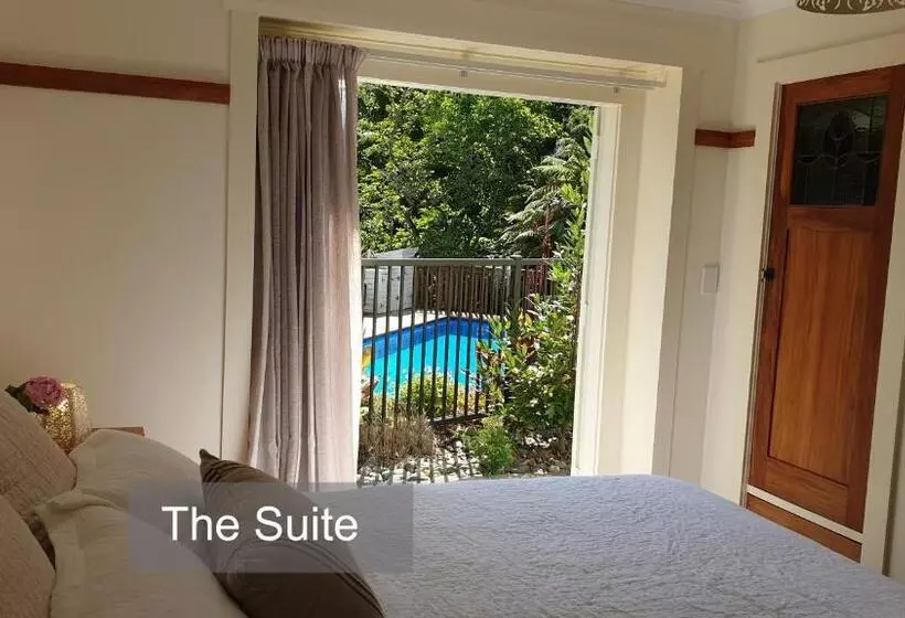 Bluff Hill Bed & Breakfast