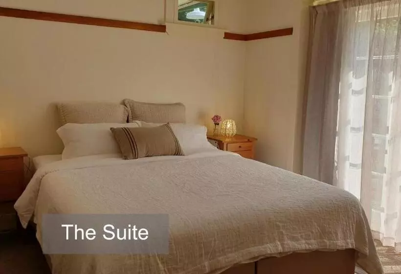 Bluff Hill Bed & Breakfast