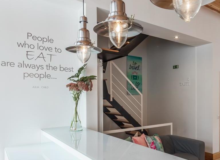 هاستل R3 Service Five Senses In Coimbra