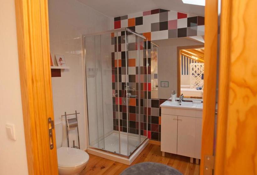 هاستل R3 Service Five Senses In Coimbra