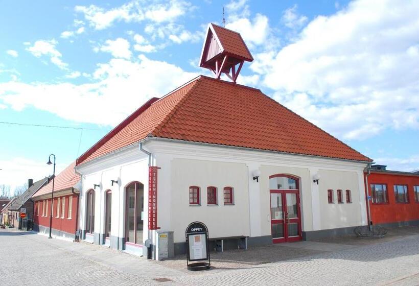 هتل Laholms Vandrarhem