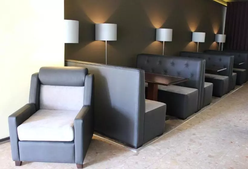 Hotel M