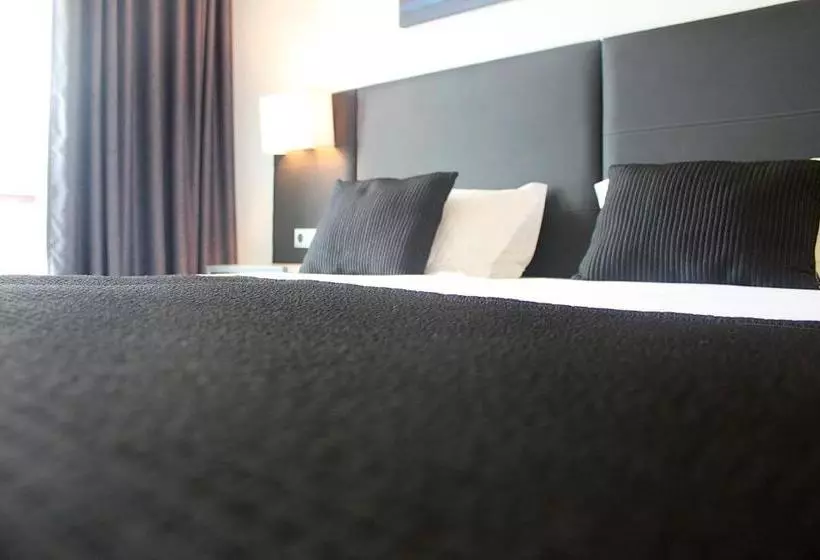 Hotel M