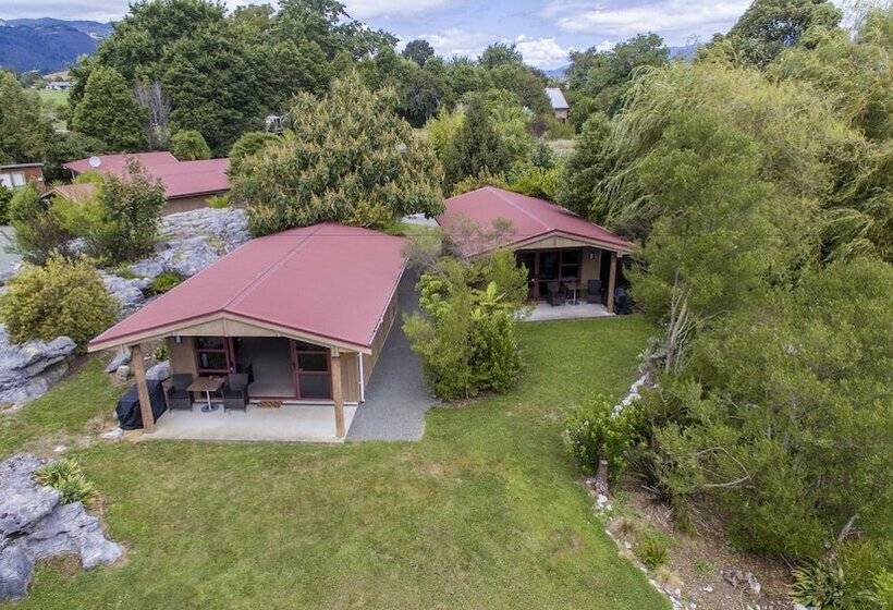 מוטל The Rocks Chalets