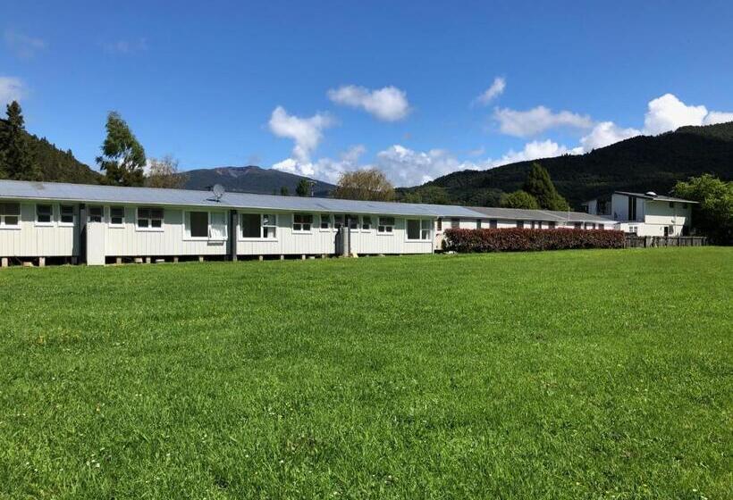 Rainbow Motel & Hot Pools