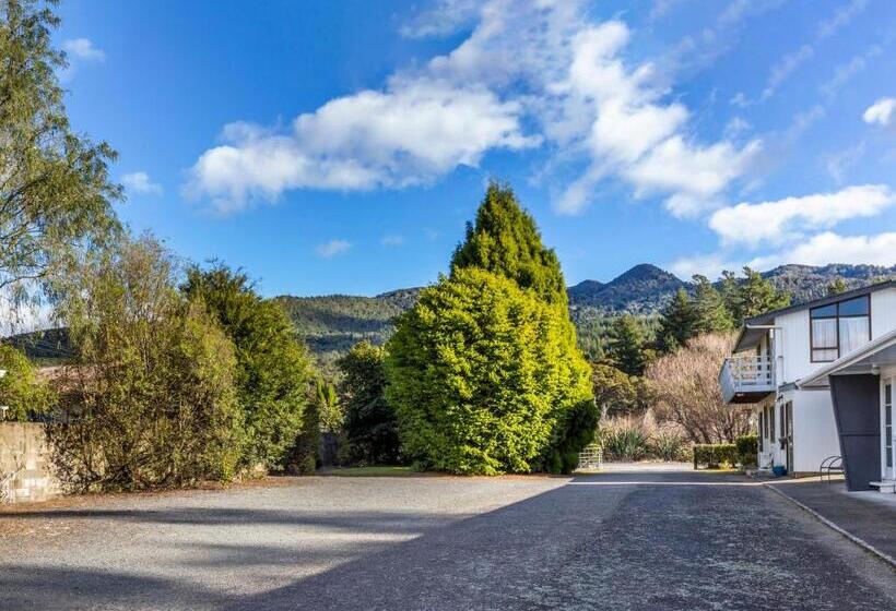 Rainbow Motel & Hot Pools
