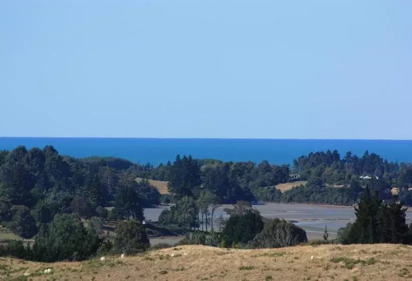 Redvale Ridge B&b