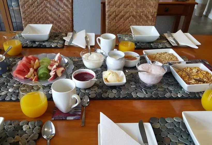 Redvale Ridge B&b
