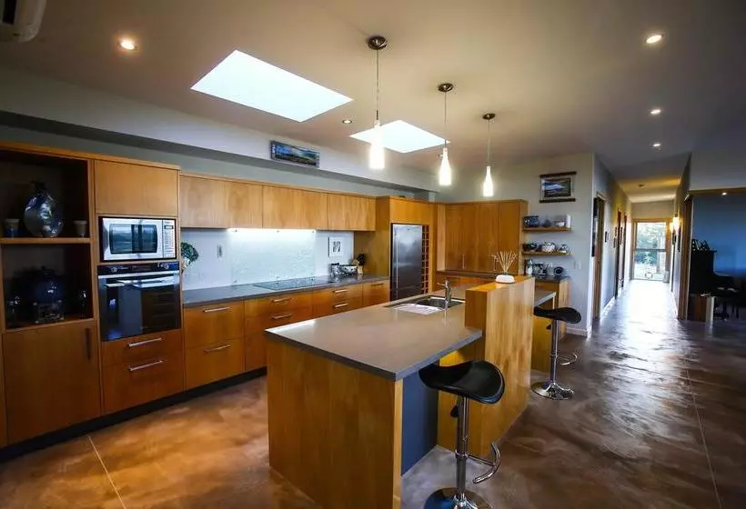 Redvale Ridge B&b