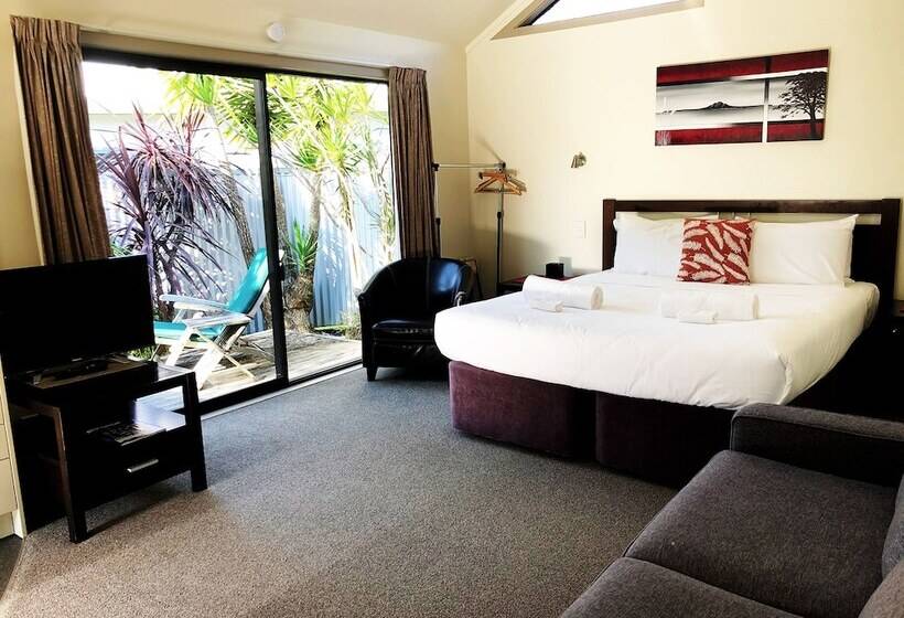 Tairua Shores Motel