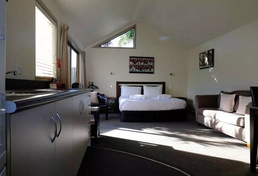Tairua Shores Motel