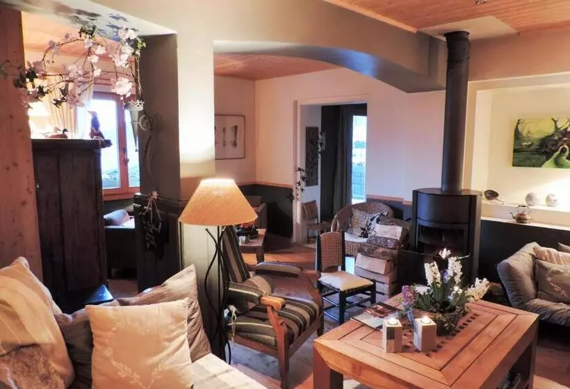 Aamiaismajoitus (B&B) La Demeure Des Elfes