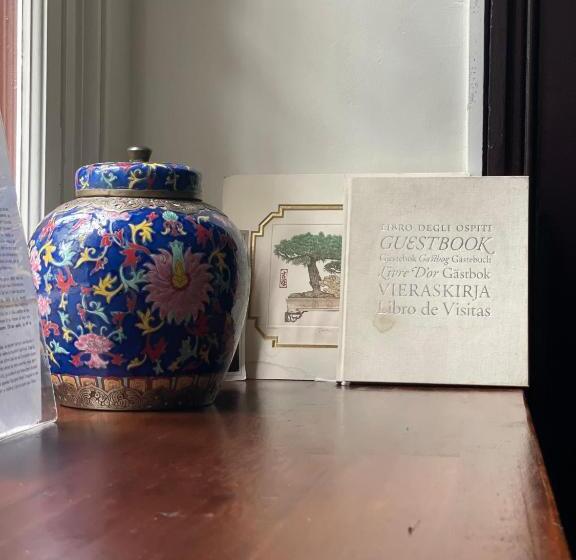 تختخواب و صبحانه Le Chalet D Ouchy