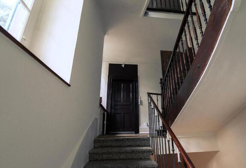 تختخواب و صبحانه Le Chalet D Ouchy