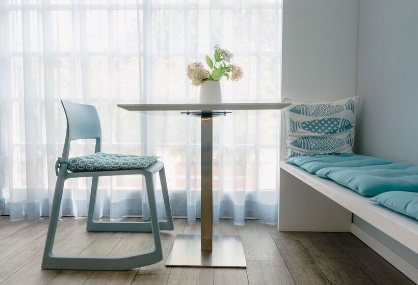 تختخواب و صبحانه Le Jour Et La Nuit