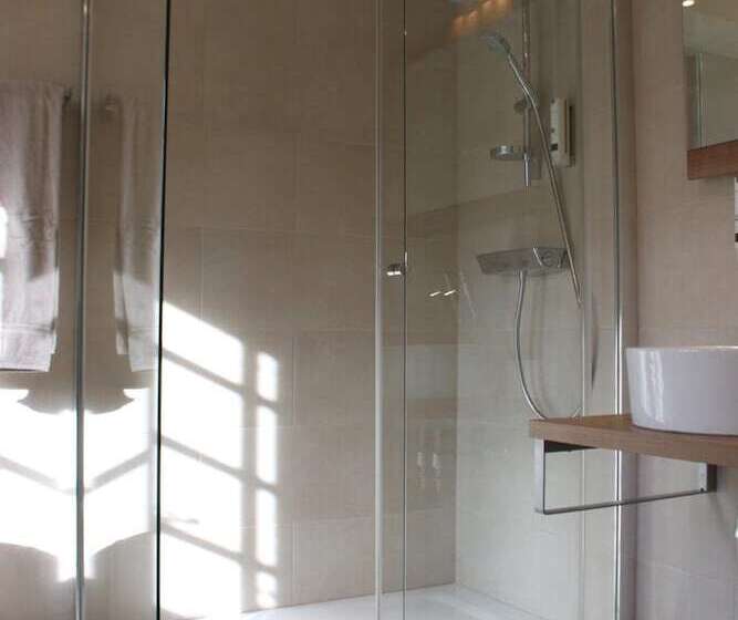 تختخواب و صبحانه Le Jour Et La Nuit