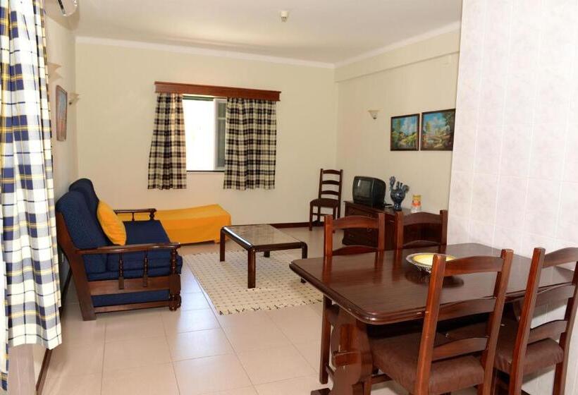 בית מלון כפרי A Cegonha