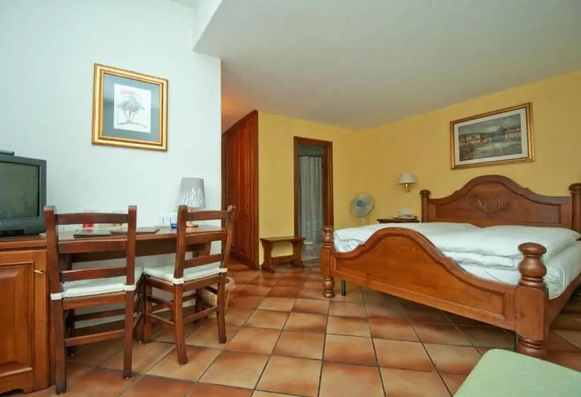 ホテル Albergo Ristorante Della Posta