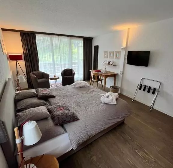 هتل Alfa Superieur Leukerbad Therme