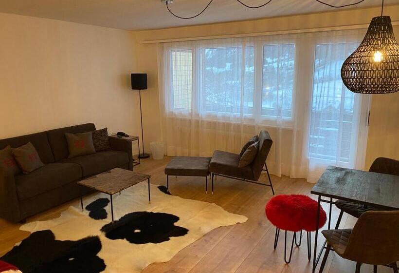 בית מלון כפרי Alfa Superieur   Leukerbad Therme