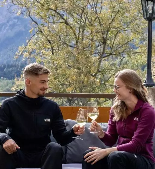 هتل Alfa Superieur Leukerbad Therme