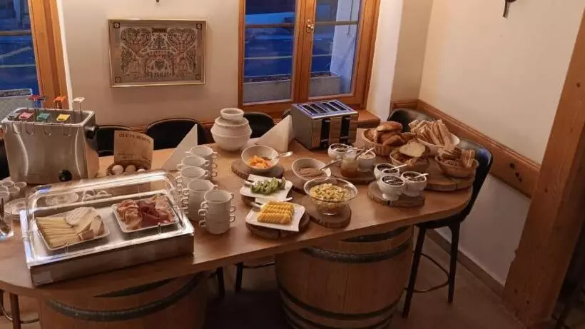 هتل De Commune