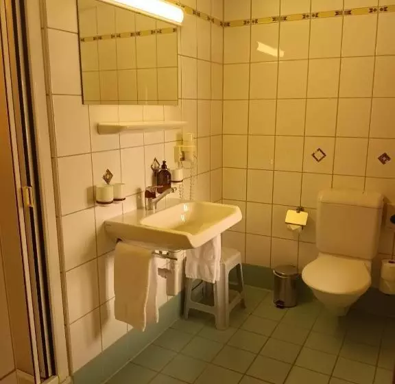هتل De Commune