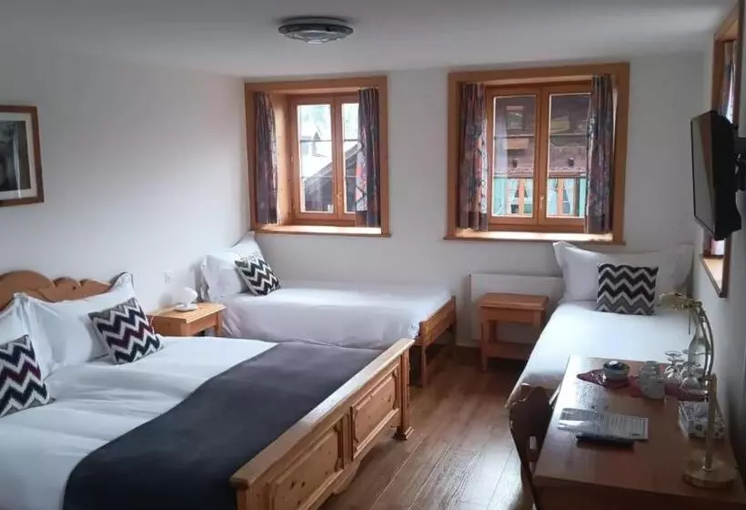 هتل De Commune