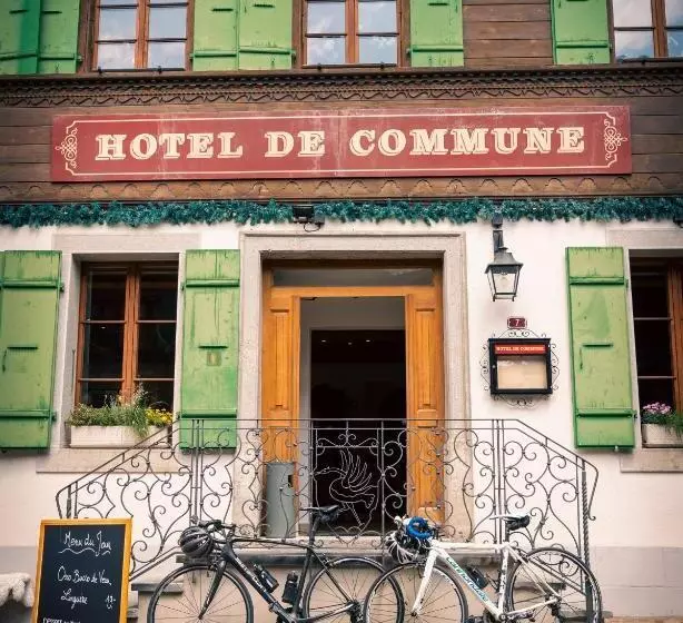 هتل De Commune