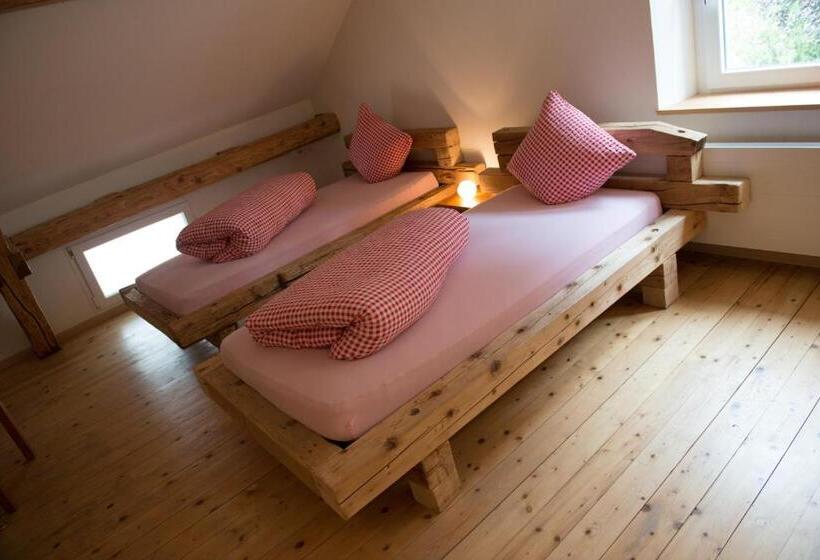 בית מלון כפרי Hirschen B&b