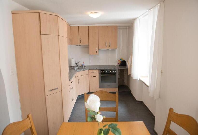 בית מלון כפרי Hirschen B&b