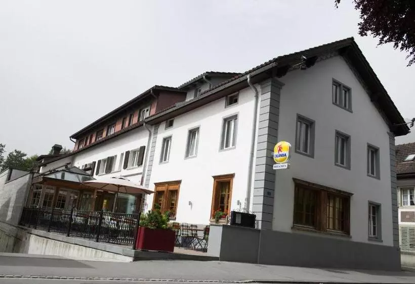 Hotelli Hirschen B&b