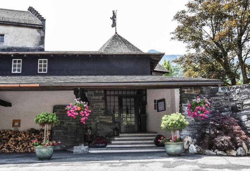 호텔 Hôtel Restaurant Le Saint Christophe