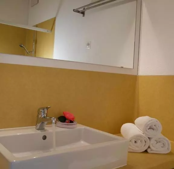 Hotelli Pizzo Vogorno