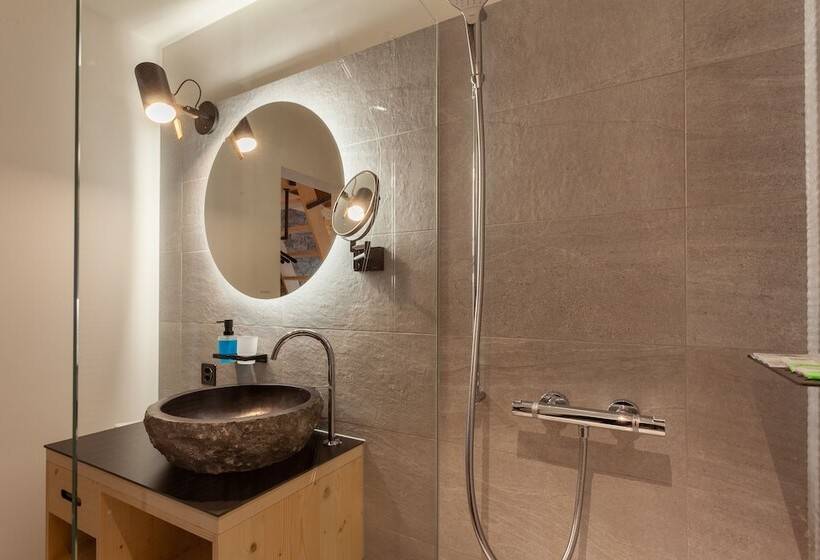 Отель Sonne Andermatt Swiss Quality