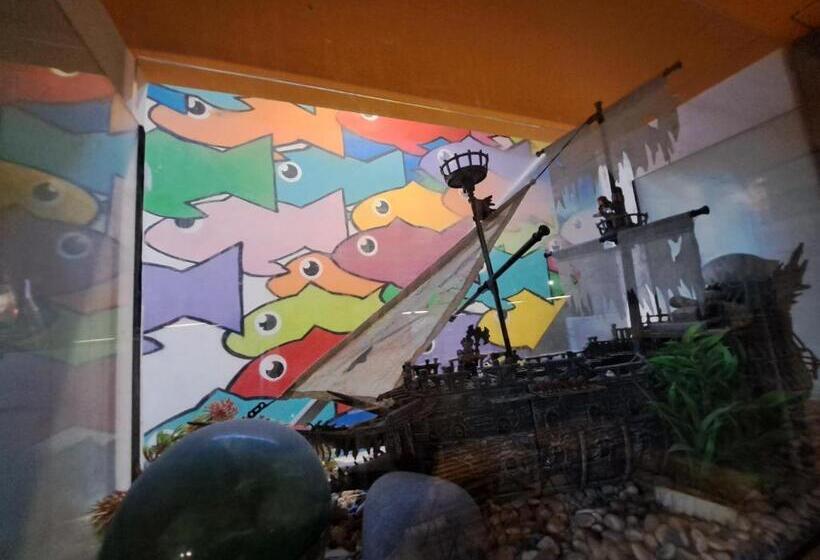 Sardines And Friends Hostel 04