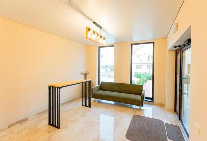 בית מלון כפרי Pensiunea Carmel