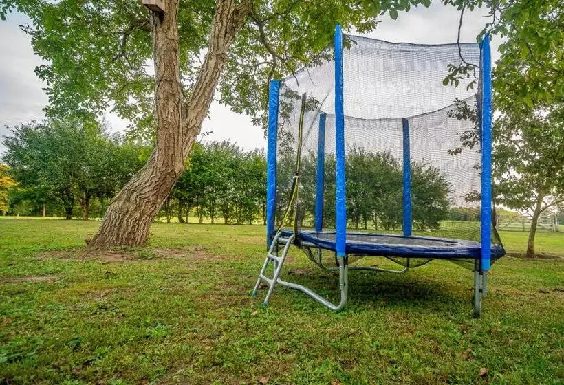 Majatalo Dégi Festetics Kastély, Park Vendégház