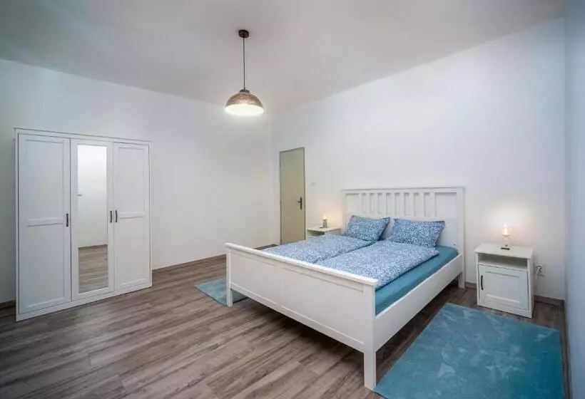 Majatalo Dégi Festetics Kastély, Park Vendégház