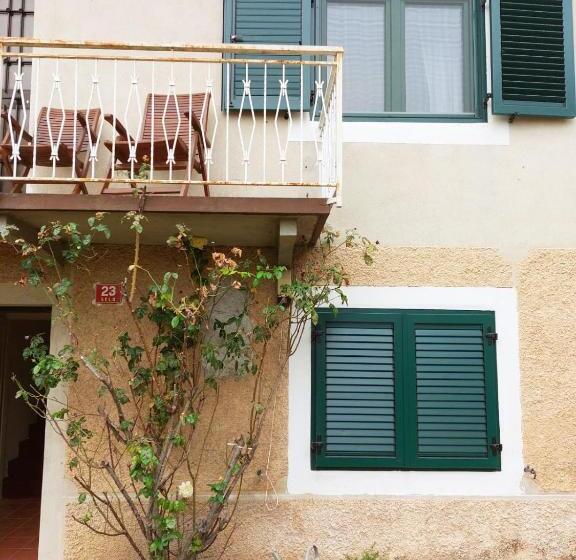 پانسیون Selo Station