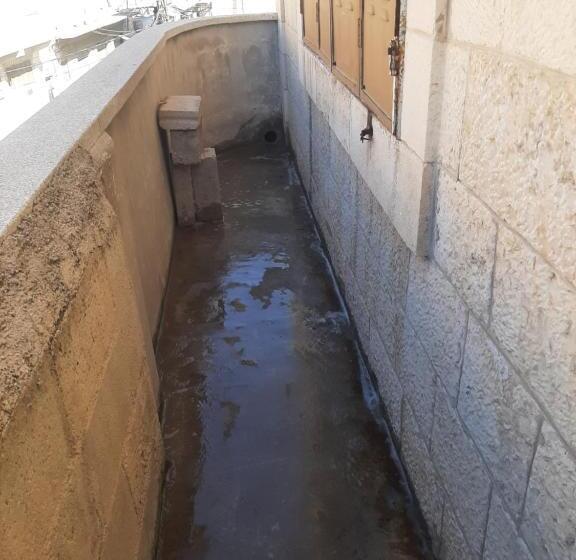 تختخواب و صبحانه King Chemosh